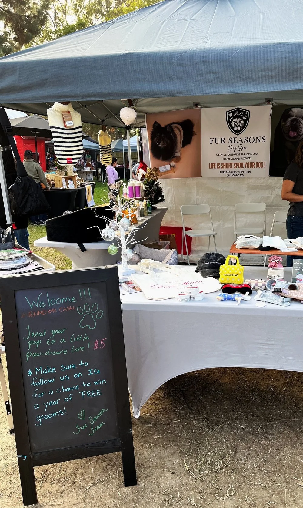 The Fur Seasons community booth at Pawfest